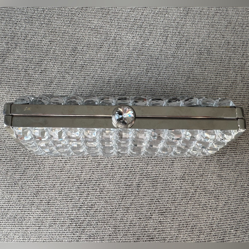 La Regale Elegant Silver Clutch Bag - Picture 6 of 15